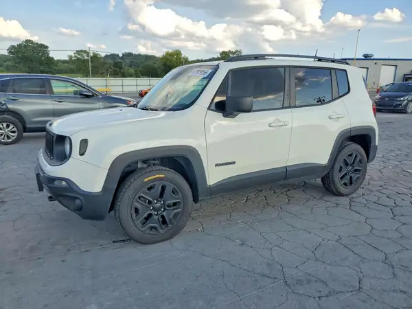 ZACCJBAB5JPH68512 — 2018 Jeep Renegade, Задняя часть (Rear End), фото до ремонта