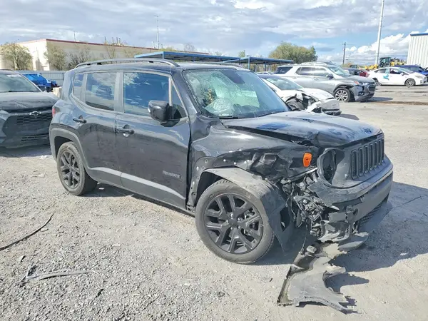 ZACCJABB7JPH61523 — 2018 Jeep Renegade, фото 4 с аукциона Copart, Передняя часть