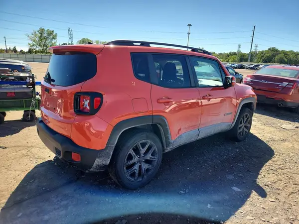ZACCJBBB5JPH53121 — 2018 Jeep Renegade, фото 3 с аукциона Copart, Передняя часть