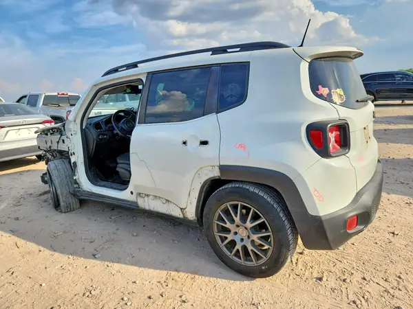 ZACCJABB4JPG72198 — 2018 Jeep Renegade, фото 2 с аукциона Copart 01.10.2026, Передняя часть