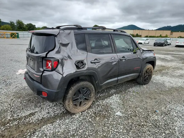 ZACCJBCB5JPG88415 — 2018 Jeep Renegade, фото 3 с аукциона Copart, Опрокидывание