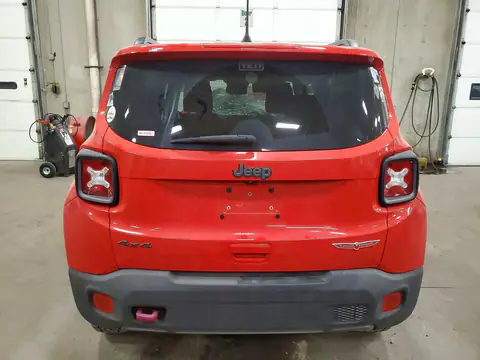 ZACCJBCB8JPH92459 — 2018 Jeep Renegade, фото 6 с аукциона Copart, Передняя часть
