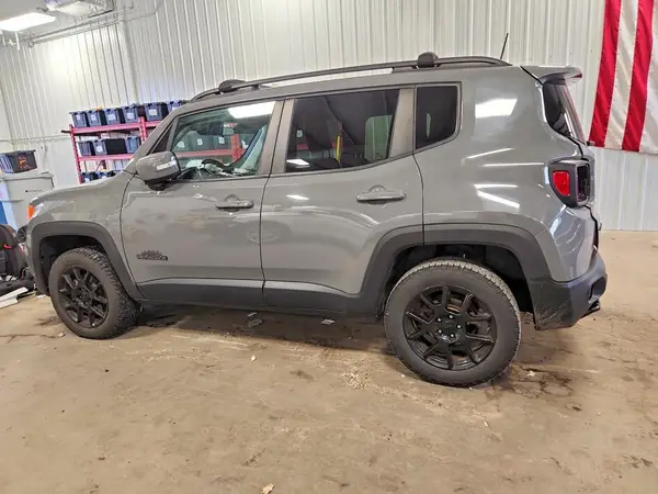 ZACNJBBB0LPL50852 — 2020 Jeep Renegade, фото 2 с аукциона Copart 08.10.2026, Задняя часть