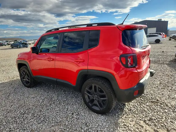 ZACNJDB14NPN70839 — 2022 Jeep Renegade, фото 2 с аукциона Copart, Задняя часть