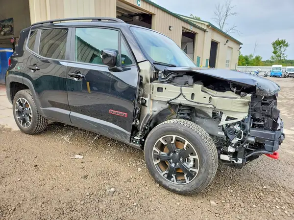 ZACNJDC1XPPP26139 — 2023 Jeep Renegade, фото 4 с аукциона Copart, Передняя часть