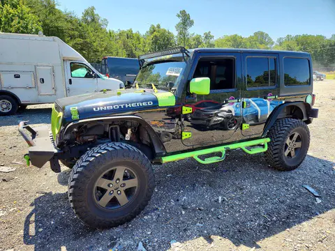 1C4BJWDG9JL818827 — 2018 Jeep Wrangler Unlimited, Вандализм (Vandalism), фото до ремонта