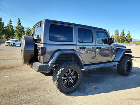2018 Jeep WRANGLER UNLIMITED VIN 1C4HJXEG2JW311216 фото 3