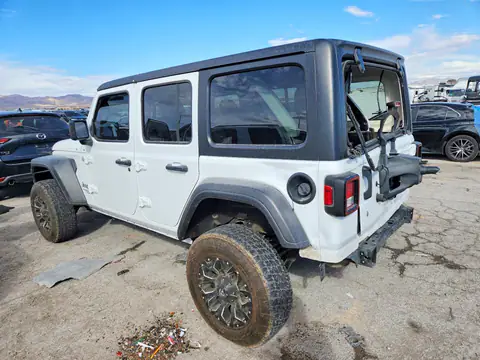 2019 Jeep WRANGLER UNLIMITED VIN 1C4HJXDNXKW634592 фото 2