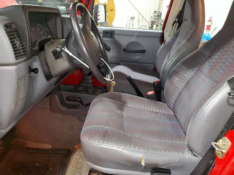 1998 Jeep Wrangler / Tj Se VIN 1J4FY29P2WP736091 фото 7