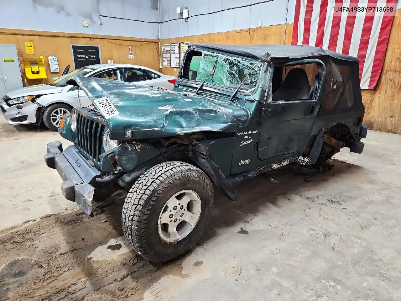1J4FA49S3YP713698 Jeep Wrangler 2000 — повреждение Опрокидывание, фото до ремонта