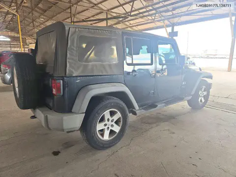 2007 Jeep Wrangler X VIN 1J4GB39177L138711 фото 3