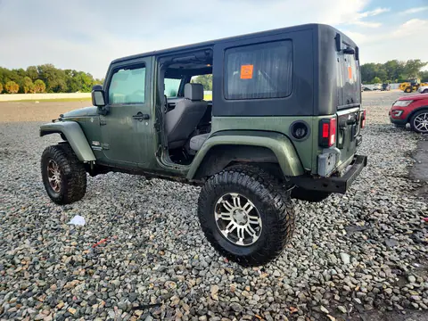 2008 Jeep Wrangler Unlimited Sahara VIN 1J4GA59118L604374 фото 2