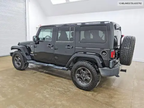 2013 Jeep Wrangler Unlimited Sahara VIN 1C4BJWEG7DL655792 фото 2