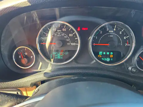 1C4HJWFG9DL513355 — 2013 Jeep Wrangler, Мелкие вмятины и царапины, фото до ремонта