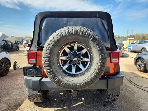 2014 Jeep Wrangler Unlimited Sport VIN 1C4BJWDG5EL199200 фото 6
