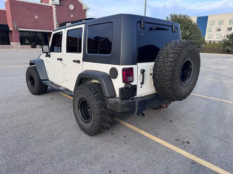 2014 Jeep Wrangler Unlimited Sport VIN 1C4BJWDG6EL105261 фото 3
