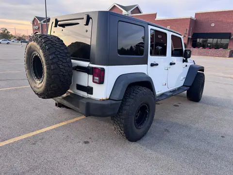 2014 Jeep Wrangler Unlimited Sport VIN 1C4BJWDG6EL105261 фото 4