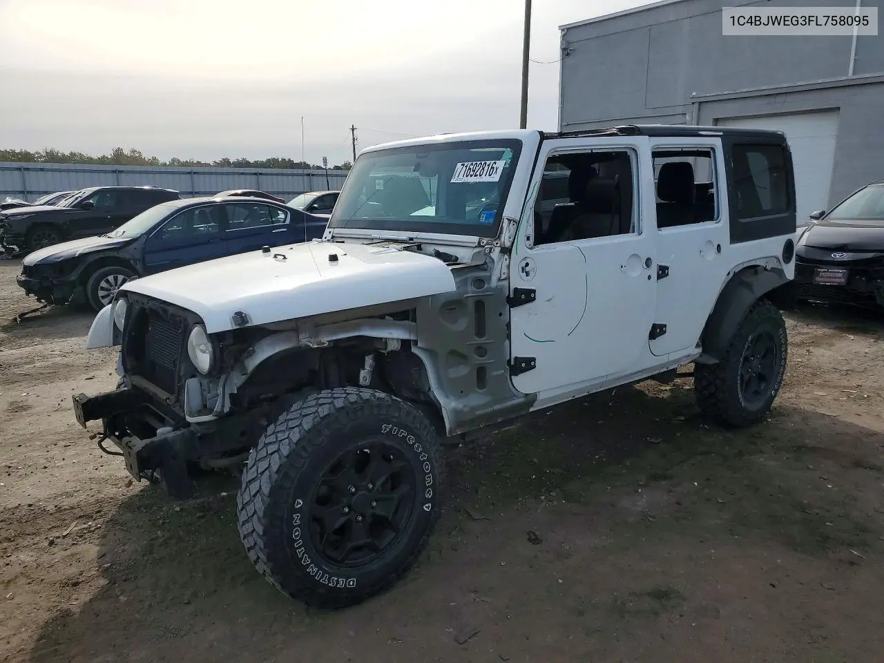 2015 Jeep Wrangler Unlimited Sahara VIN 1C4BJWEG3FL758095 фото 1