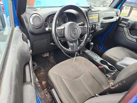 1C4BJWDG3FL729830 — 2015 Jeep Wrangler, фото 8 с аукциона Copart, Механические повреждения