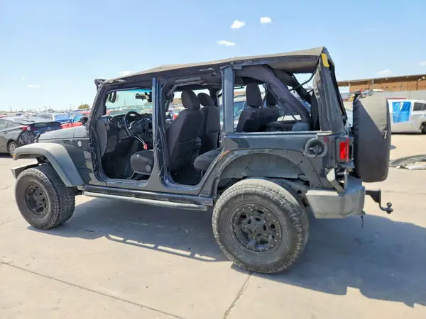 1C4BJWDG4GL269515 — 2016 Jeep Wrangler, фото 2 с аукциона Copart, Передняя часть