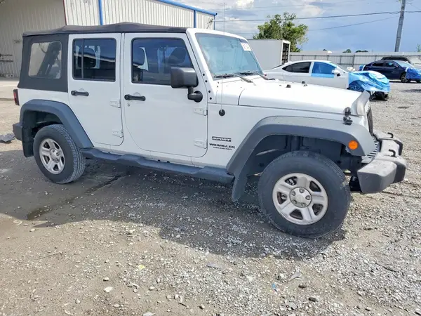 1C4BJWDG2GL324222 — 2016 Jeep Wrangler, фото 4 с аукциона Copart 02.10.2026, Передняя часть
