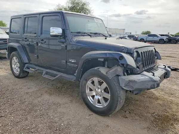 1C4BJWEG8GL144113 — 2016 Jeep Wrangler, фото 4 с аукциона Copart, Передняя часть