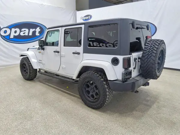 1C4BJWDG6GL206951 — 2016 Jeep Wrangler, фото 2 с аукциона Copart 01.10.2026, Мелкие вмятины и царапины