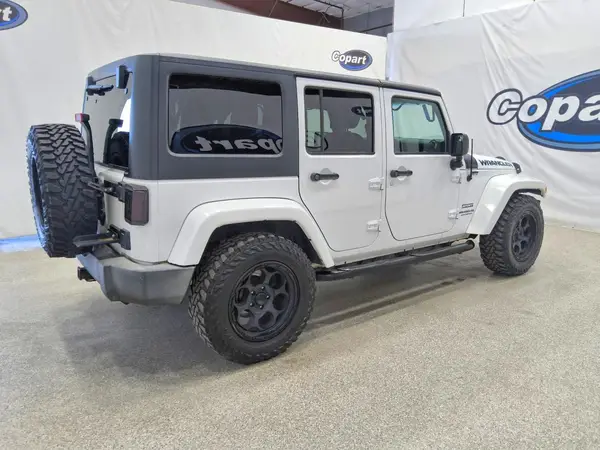 1C4BJWDG6GL206951 — 2016 Jeep Wrangler, фото 3 с аукциона Copart 01.10.2026, Мелкие вмятины и царапины