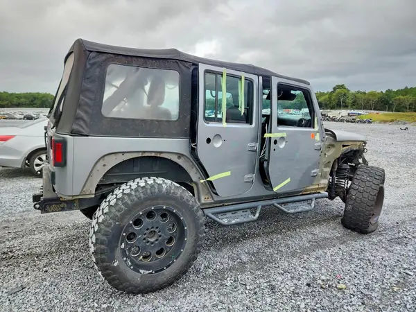 1C4BJWDG9GL110103 — 2016 Jeep Wrangler, фото 3 с аукциона Copart, Опрокидывание