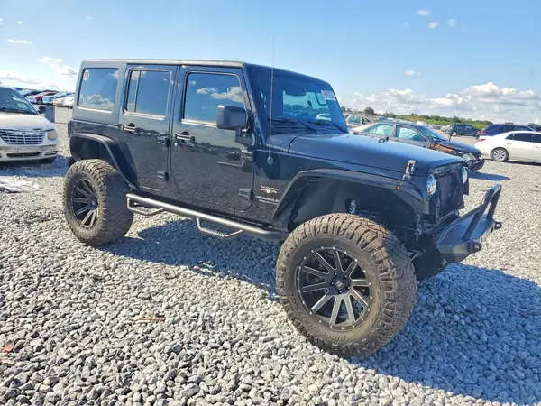 1C4BJWEGXGL130018 — 2016 Jeep Wrangler, фото 4 с аукциона Copart, Передняя часть