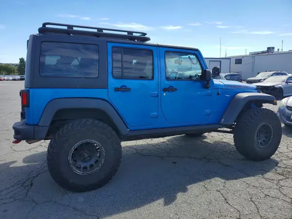 1C4BJWFG0GL270092 — 2016 Jeep Wrangler, фото 3 с аукциона Copart, Повреждения снизу