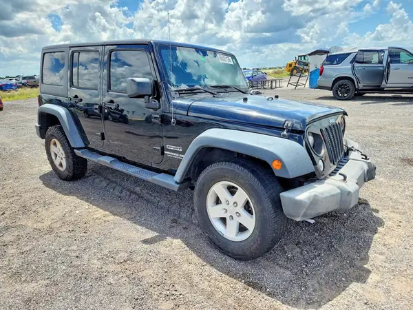 1C4BJWDG6HL634651 — 2017 Jeep Wrangler, фото 4 с аукциона Copart 12.10.2026, Передняя часть