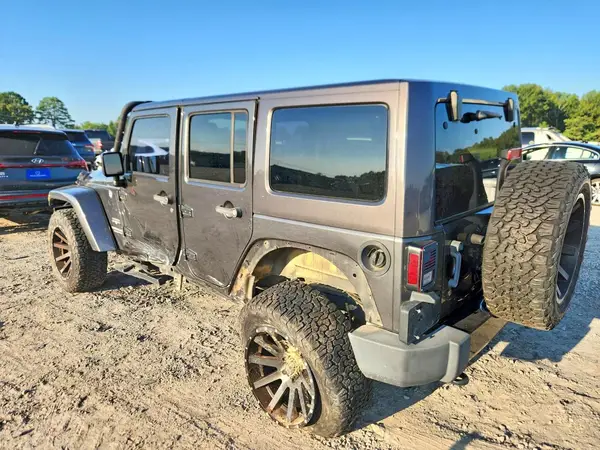 1C4BJWEG2HL619451 — 2017 Jeep Wrangler, фото 2 с аукциона Copart, Боковая часть