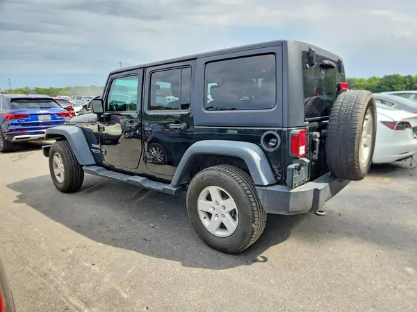1C4BJWDG7HL535031 — 2017 Jeep Wrangler, фото 2 с аукциона Copart, Передняя часть