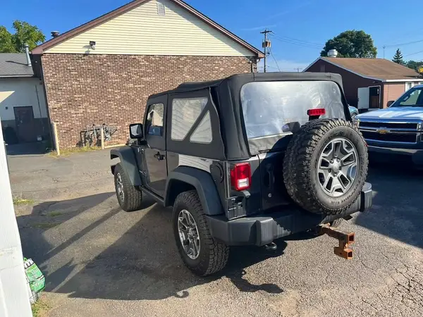 1C4BJWCG5HL509318 — 2017 Jeep Wrangler, фото 2 с аукциона Copart 15.10.2026, Мелкие вмятины и царапины
