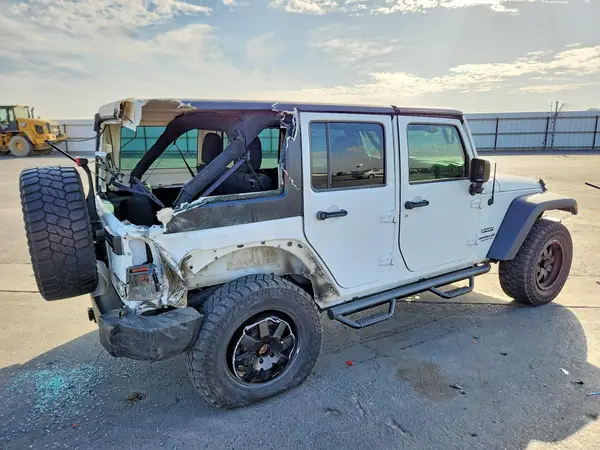 1C4BJWDG3HL709421 — 2017 Jeep Wrangler, фото 3 с аукциона Copart, Задняя часть