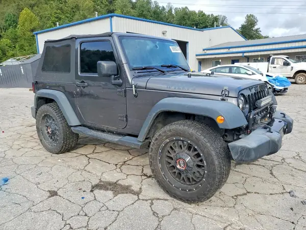 1C4AJWAG9HL709908 — 2017 Jeep Wrangler, фото 4 с аукциона Copart, Подтопление