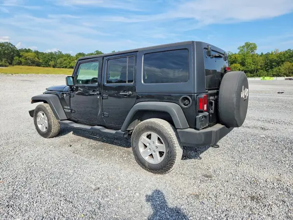 1C4BJWDG7HL596833 — 2017 Jeep Wrangler, фото 2 с аукциона Copart, Передняя часть