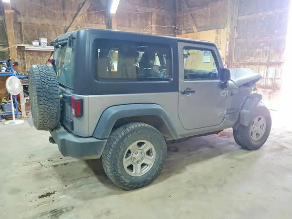 1C4AJWAG3HL659362 — 2017 Jeep Wrangler, фото 3 с аукциона Copart, Передняя часть