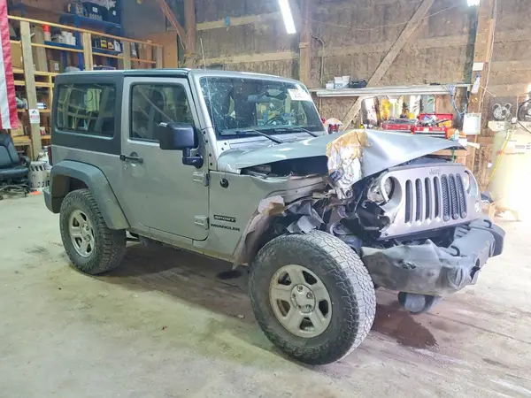 1C4AJWAG3HL659362 — 2017 Jeep Wrangler, фото 4 с аукциона Copart, Передняя часть