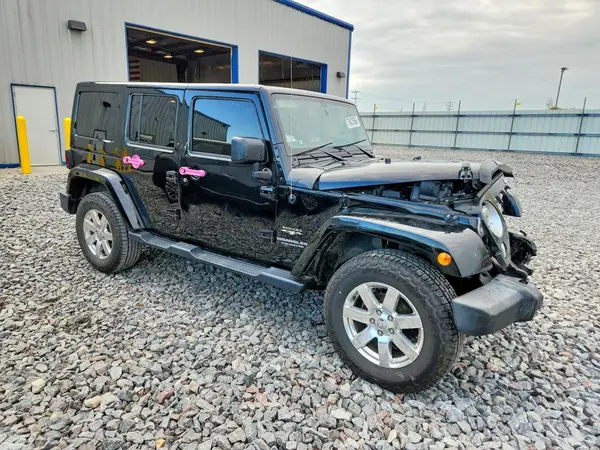 1C4BJWEG5HL724243 — 2017 Jeep Wrangler, фото 4 с аукциона Copart, Передняя часть