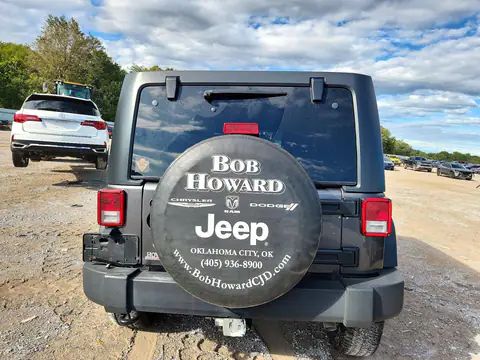 1C4BJWDG7HL581068 — 2017 Jeep Wrangler, Сторона, фото до ремонта