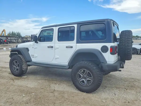 1C4HJXDG8JW124564 — 2018 Jeep Wrangler, фото 2 с аукциона Copart, Передняя часть