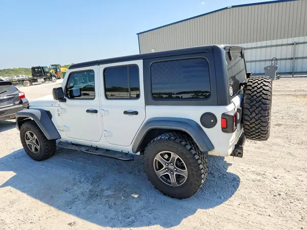 1C4HJXDG3JW129705 — 2018 Jeep Wrangler, фото 2 с аукциона Copart, Задняя часть