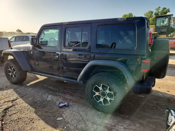 1C4HJXFG6JW262648 — 2018 Jeep Wrangler, фото 2 с аукциона Copart, Естественный износ