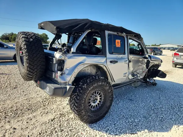 1C4HJXFN4JW185728 — 2018 Jeep Wrangler, фото 3 с аукциона Copart, Опрокидывание