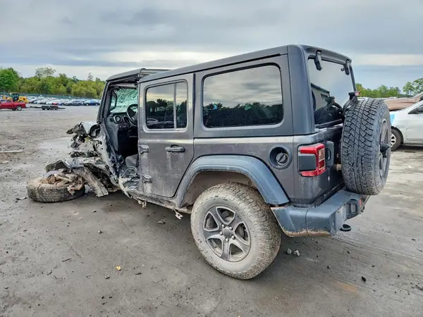 1C4HJXDG6JW247442 — 2018 Jeep Wrangler, фото 2 с аукциона Copart, Передняя часть