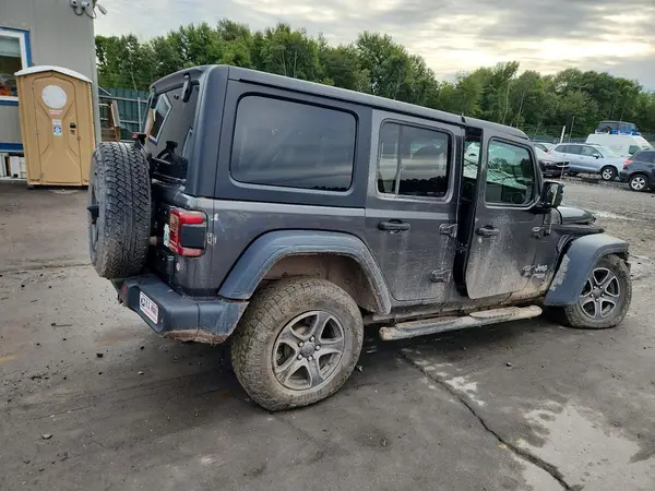 1C4HJXDG6JW247442 — 2018 Jeep Wrangler, фото 3 с аукциона Copart, Передняя часть