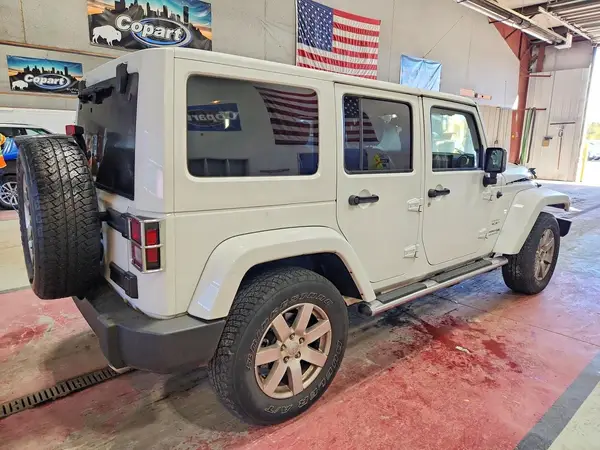 1C4BJWEGXJL836767 — 2018 Jeep Wrangler, фото 3 с аукциона Copart 05.10.2026, Передняя часть