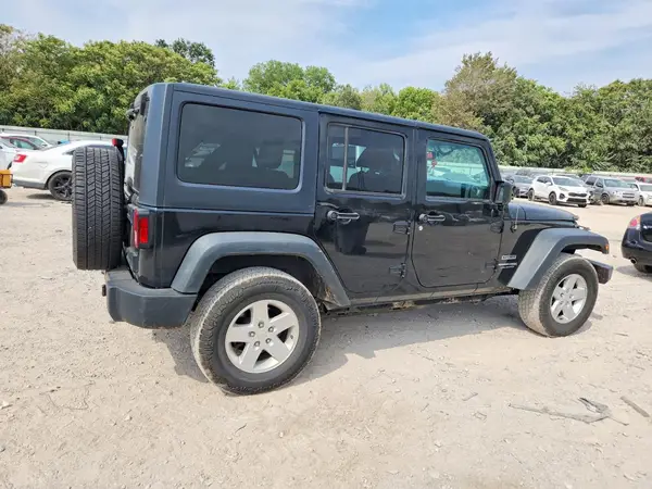 1C4BJWDG1JL882344 — 2018 Jeep Wrangler, фото 3 с аукциона Copart, Передняя часть